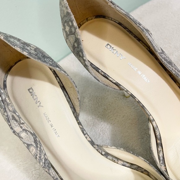DKNY Women's Gray Paisley Print Pointed Toe High Stiletto Heel Sandal Size 8 - Picture 3 of 10